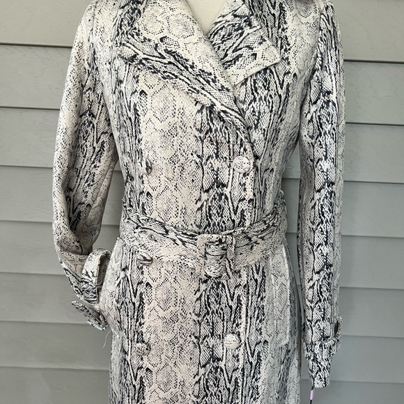 Anthropology Avec Les Filles snake print faux leather trench coat - Picture 4 of 16